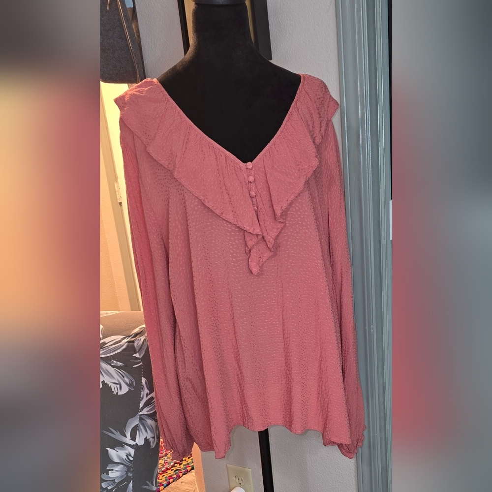 Ava & Viv Coral Ruffle Blouse (J)